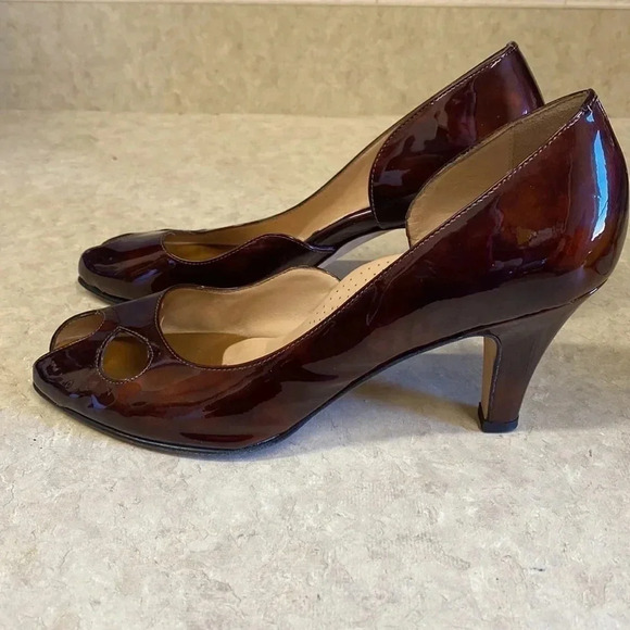 Anyi Lu Brown Handmade in Italy Patent Leather Peep Toe Pump - Picture 5 of 8